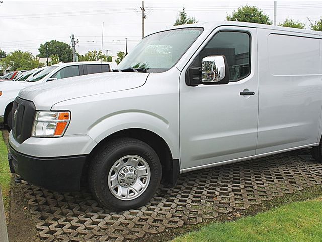 2016 Nissan NV SV