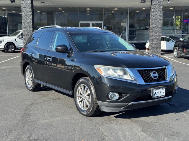 2016 Nissan Pathfinder SV