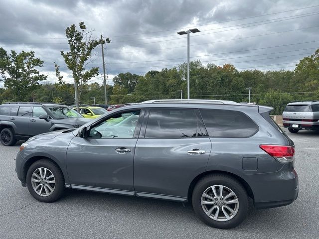 2016 Nissan Pathfinder SV