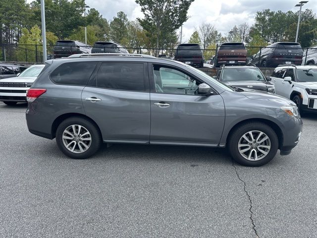 2016 Nissan Pathfinder SV