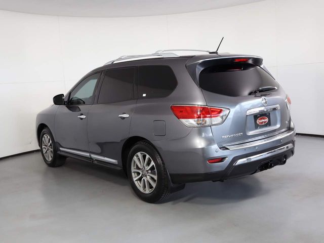 2016 Nissan Pathfinder SL