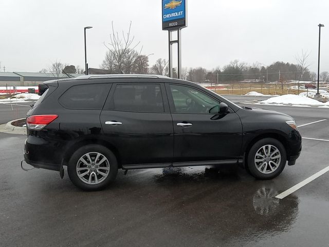 2016 Nissan Pathfinder S