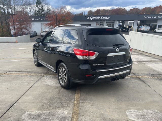 2016 Nissan Pathfinder SL