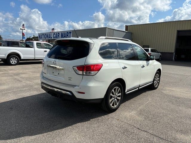 2016 Nissan Pathfinder SL