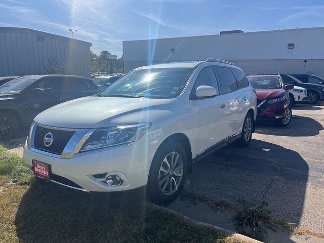 2016 Nissan Pathfinder SL