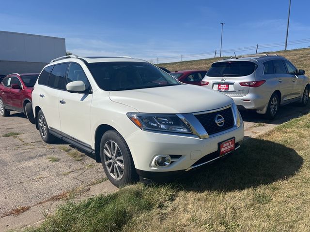 2016 Nissan Pathfinder SL