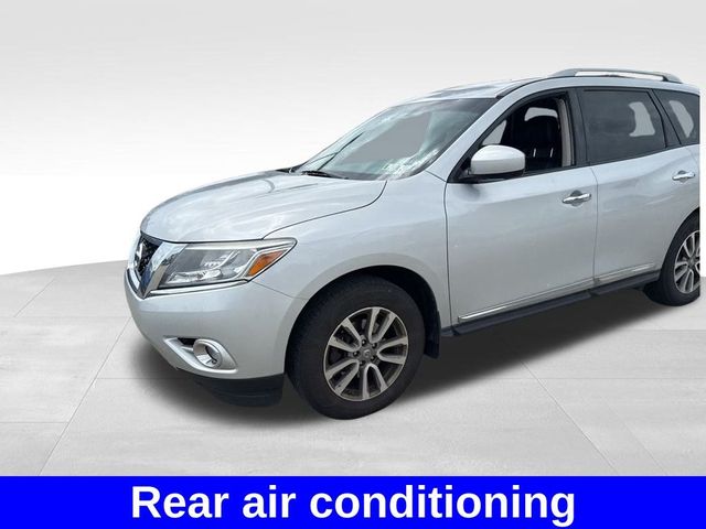 2016 Nissan Pathfinder SL