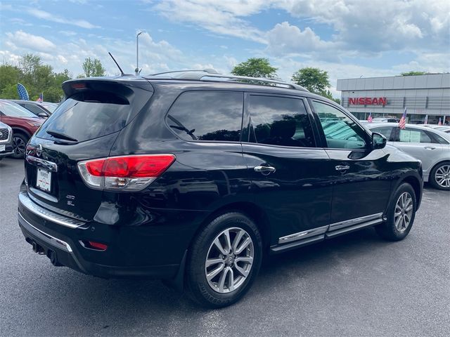 2016 Nissan Pathfinder SL