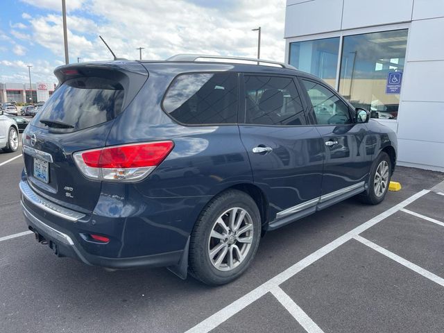 2016 Nissan Pathfinder SL