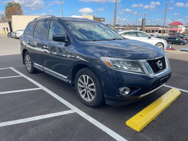 2016 Nissan Pathfinder SL