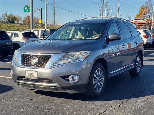 2016 Nissan Pathfinder SL