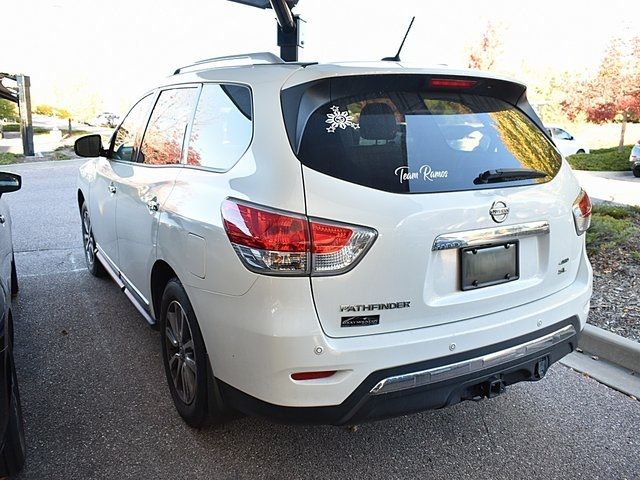 2016 Nissan Pathfinder SL