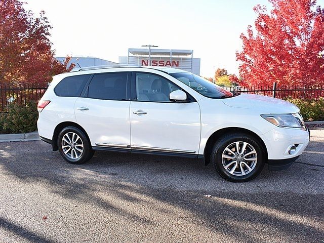 2016 Nissan Pathfinder SL