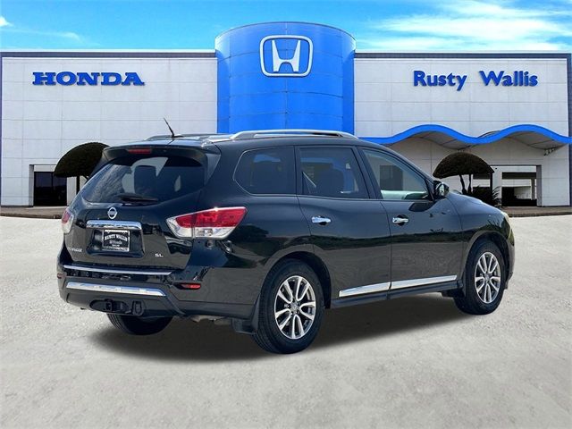 2016 Nissan Pathfinder SL