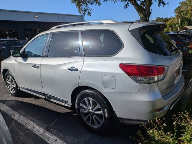 2016 Nissan Pathfinder SL