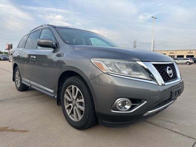 2016 Nissan Pathfinder SL