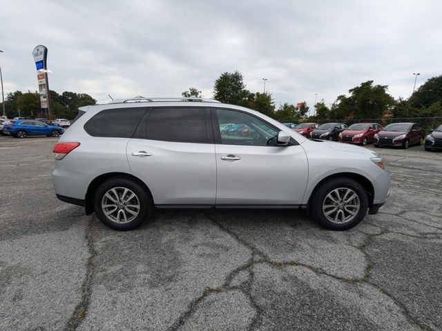 2016 Nissan Pathfinder SV