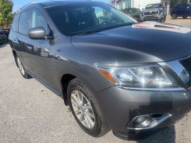 2016 Nissan Pathfinder SV