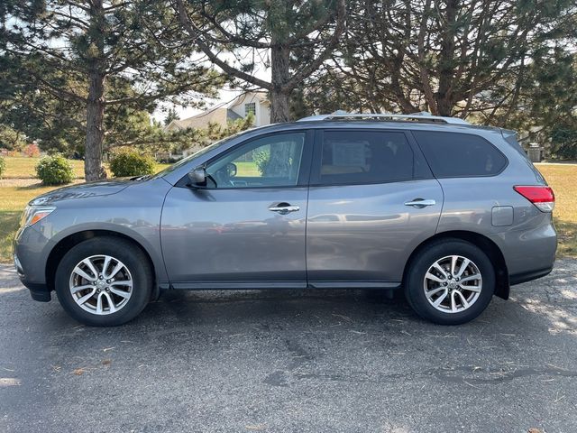 2016 Nissan Pathfinder SV