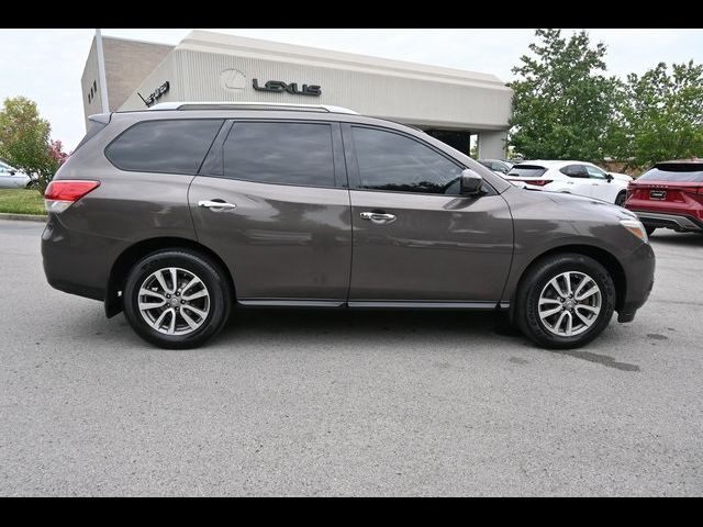 2016 Nissan Pathfinder SV