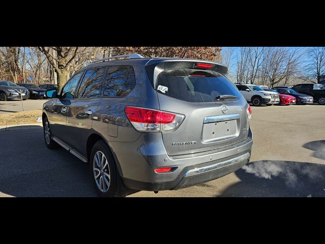 2016 Nissan Pathfinder SV