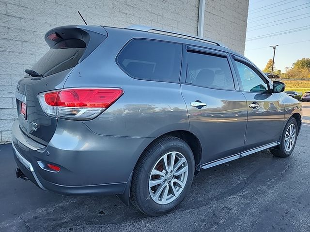 2016 Nissan Pathfinder SV