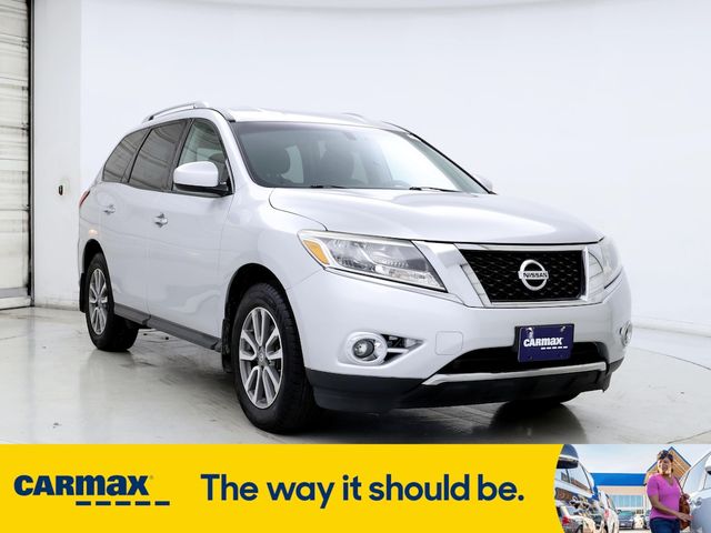 2016 Nissan Pathfinder SV