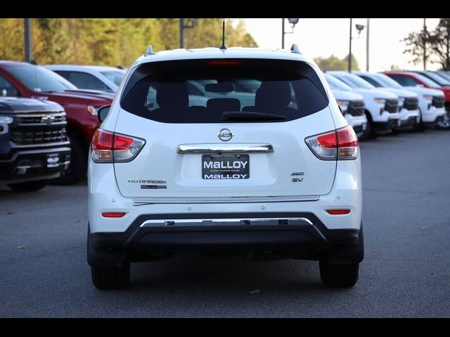 2016 Nissan Pathfinder SV