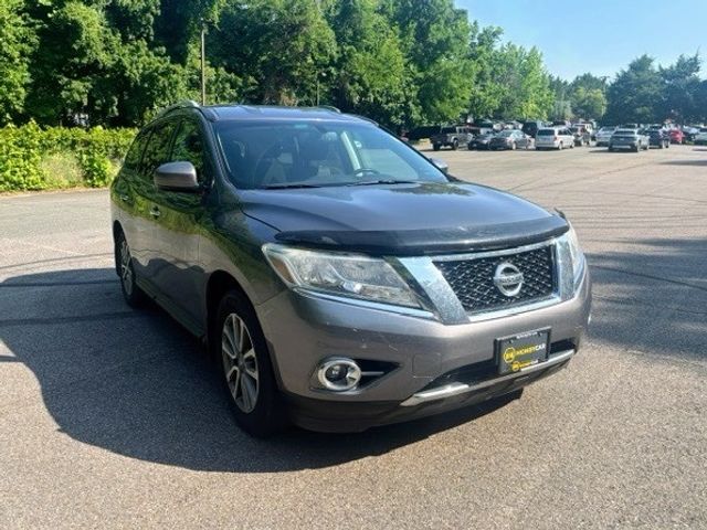 2016 Nissan Pathfinder SV