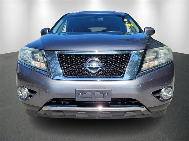 2016 Nissan Pathfinder SV