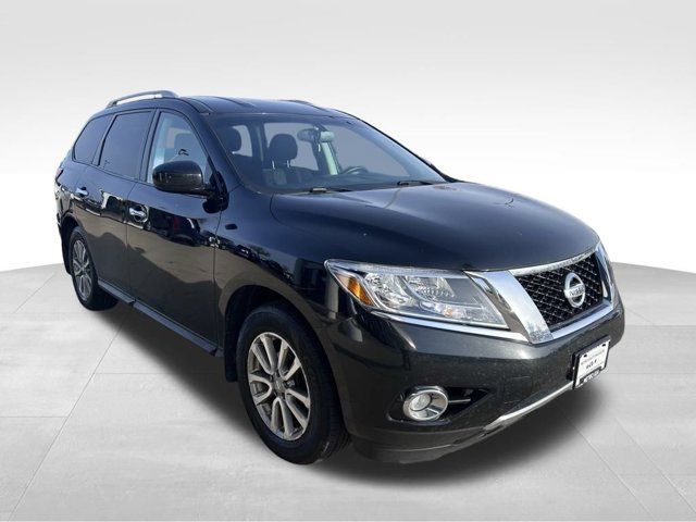 2016 Nissan Pathfinder SV