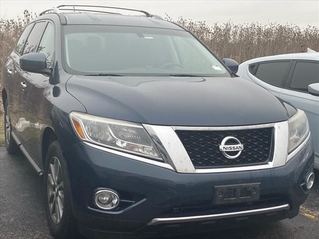 2016 Nissan Pathfinder SV