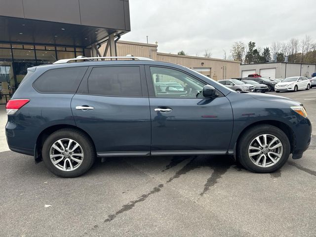 2016 Nissan Pathfinder SV