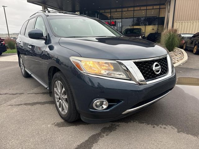 2016 Nissan Pathfinder SV