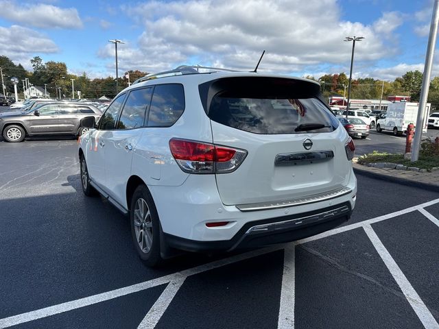 2016 Nissan Pathfinder SV