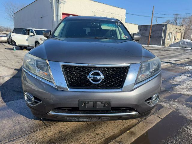 2016 Nissan Pathfinder SV