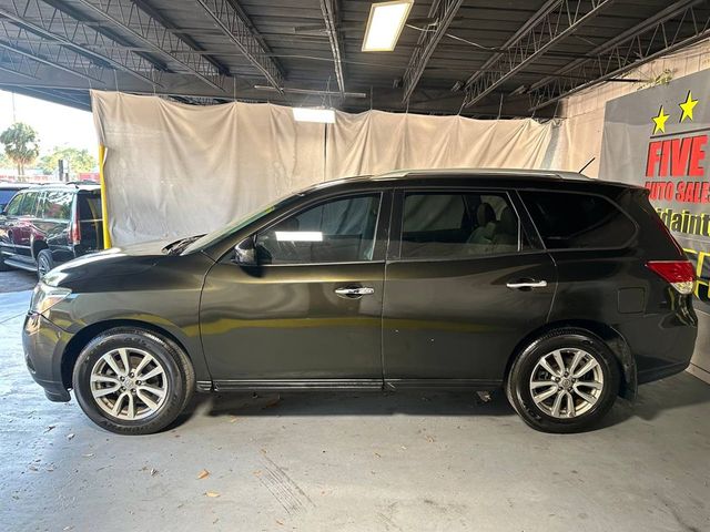 2016 Nissan Pathfinder SV