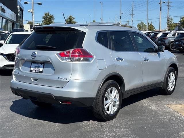 2016 Nissan Rogue SV