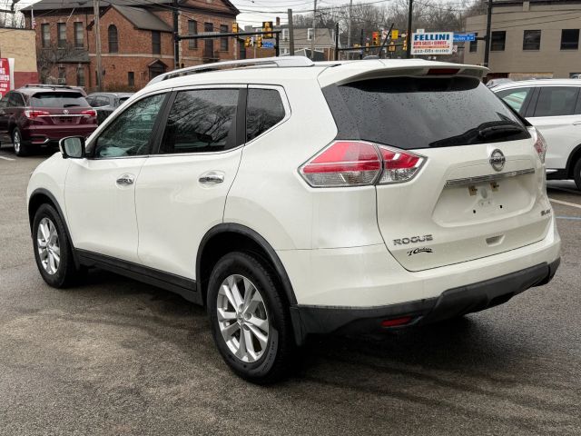 2016 Nissan Rogue SV