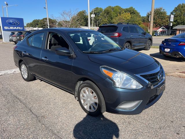 2016 Nissan Versa SV