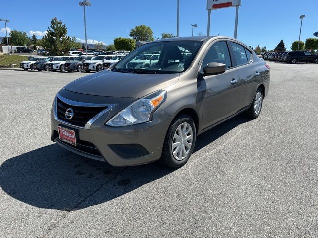 2016 Nissan Versa SV