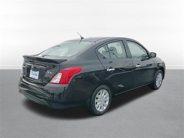 2016 Nissan Versa SV