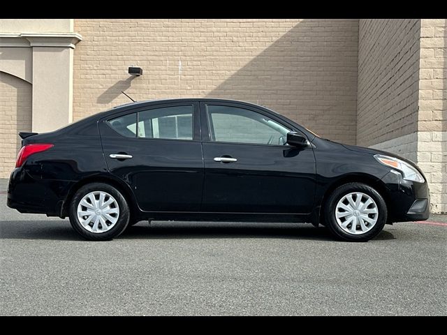 2016 Nissan Versa SV