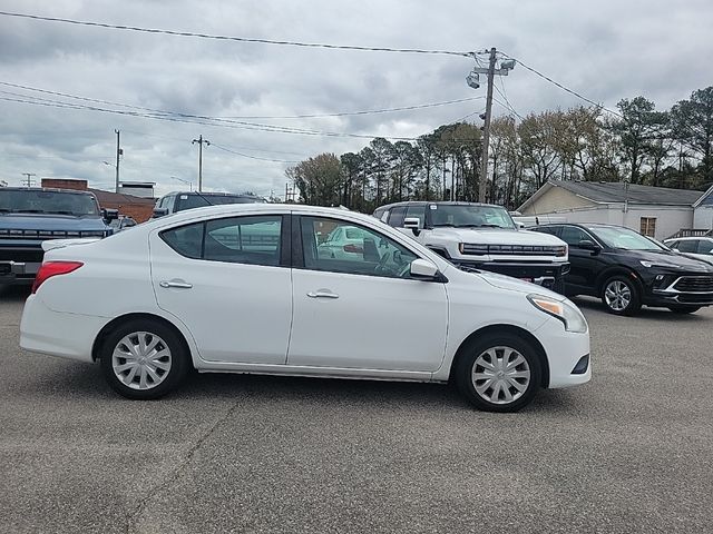 2016 Nissan Versa SV