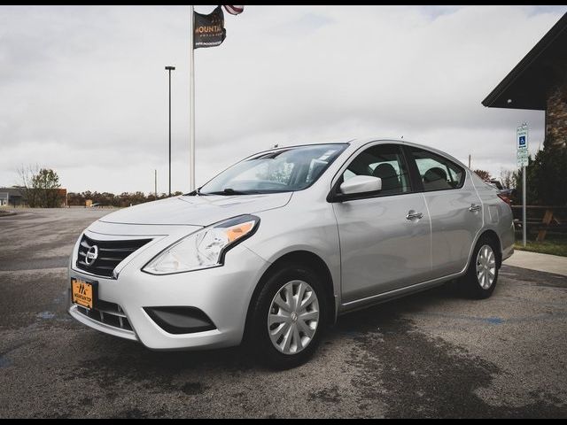 2016 Nissan Versa SV