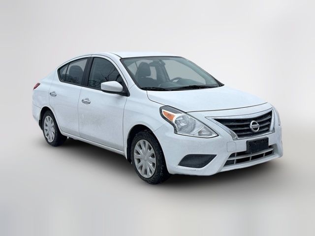 2016 Nissan Versa SV