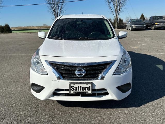 2016 Nissan Versa SV