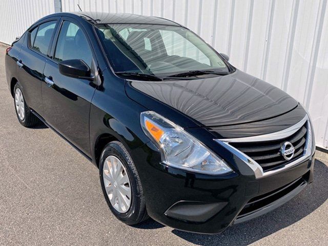 2016 Nissan Versa SV