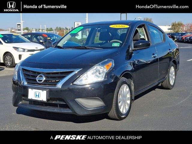 2016 Nissan Versa SV