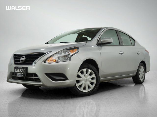 2016 Nissan Versa SV